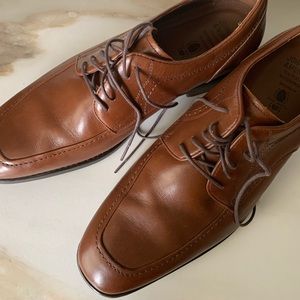 Johnston & Murphy men’s brown dress shoe size 10.5